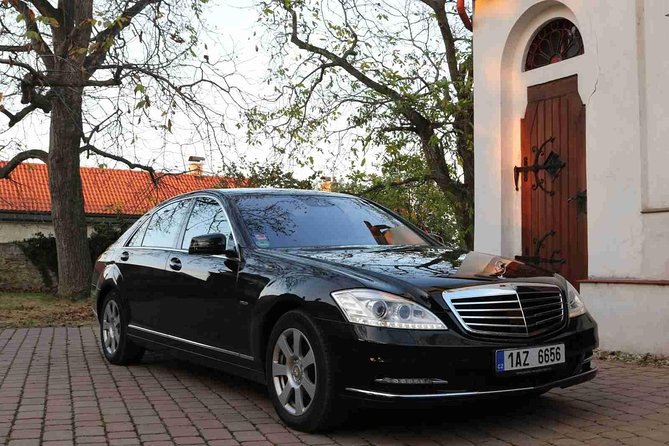 Prague airport luxury transfer by a Mercedes Benz S class - Arranging the ride back to Prague Airport