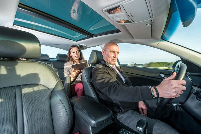 Prague Airport (PRG) Departure Transfer from Prague City - Who gets the best value from this ride
