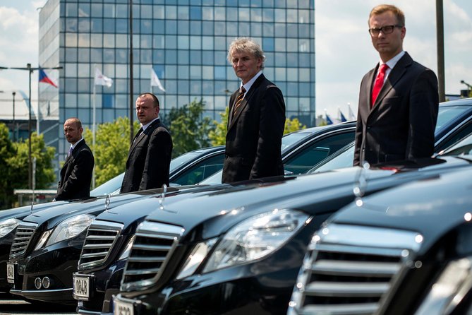 Prague Airport Private Arrival Transfer - Delays, communication, and the one weak spot