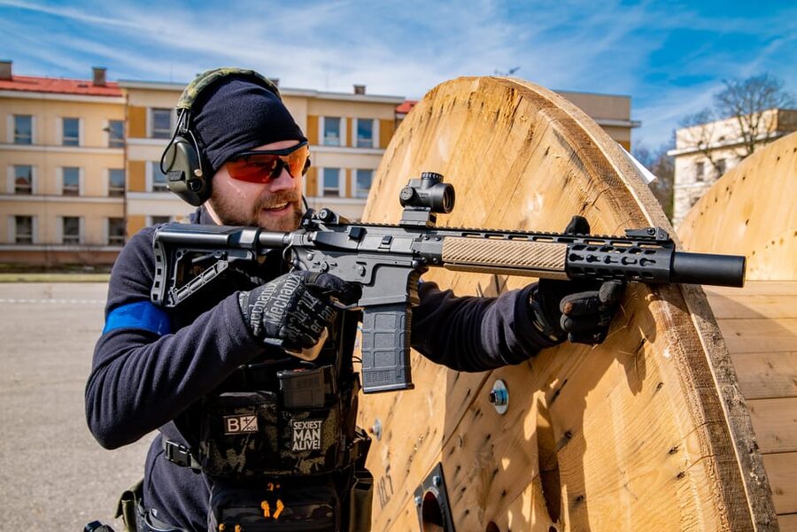 PRAGUE AIRSOFT SHOOTING GAMES - Should you book Prague airsoft shooting games?