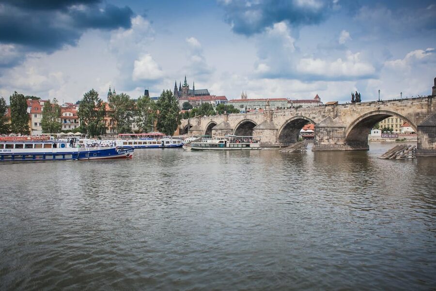 Prague: An unforgettable 2-hour cruise on the Vltava River. - Seating, atmosphere, and the missing commentary question