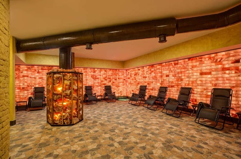 Prague: Beer and Wine Spa Bath with Salt Cave Experience - The tub: a novelty that still feels restful