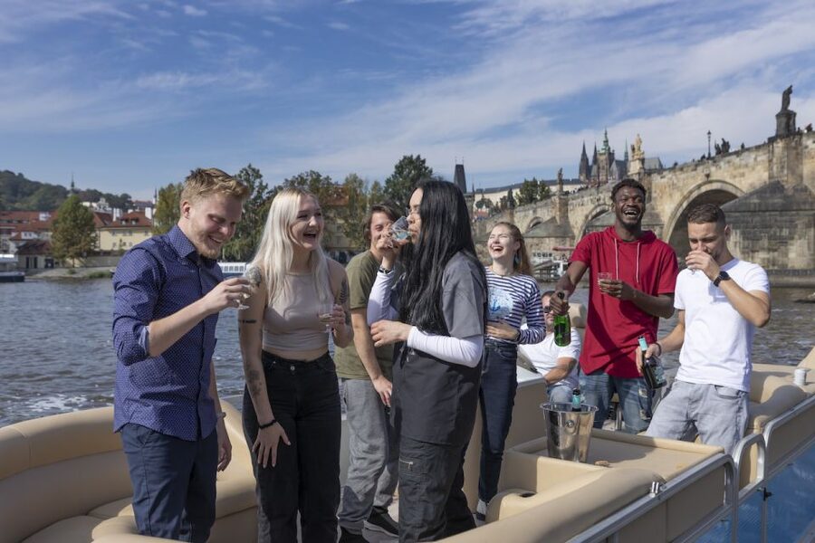 Prague: Beer Boat Tour - What the $412 group price really means