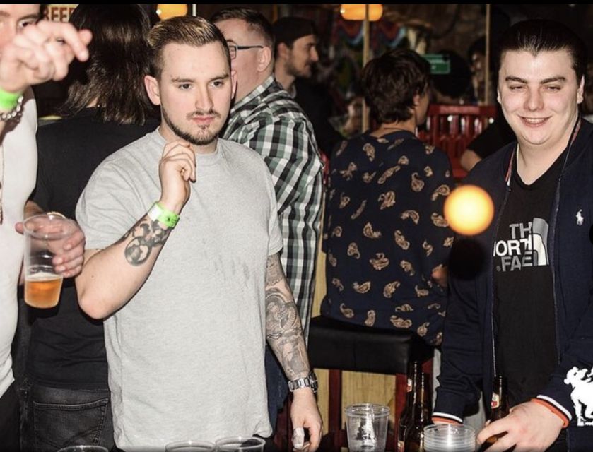 Prague: Beer Pong Experience with Unlimited Czech Beer - Daytime atmosphere versus a busy night