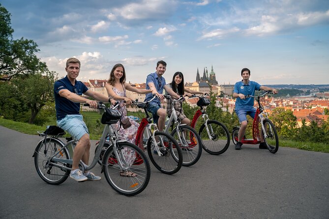 Prague Bike Tour - Getting started with the bike and safety briefing