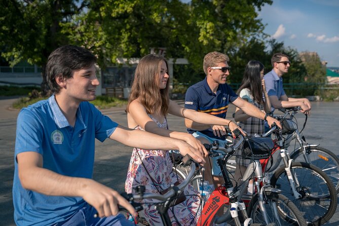 Prague Bike Tour - What the guides add to the experience