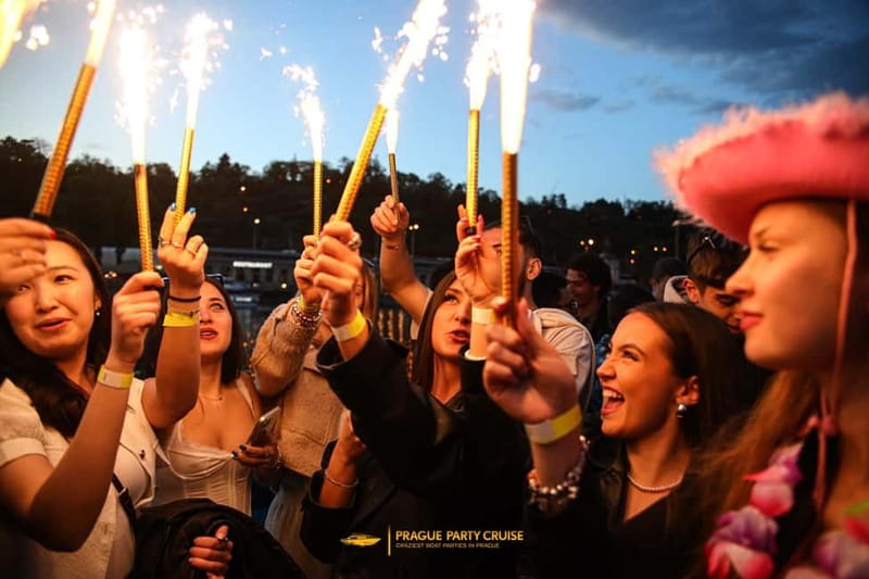 Prague : Boat Party with Afterparty at EPIC - Key points to know before booking