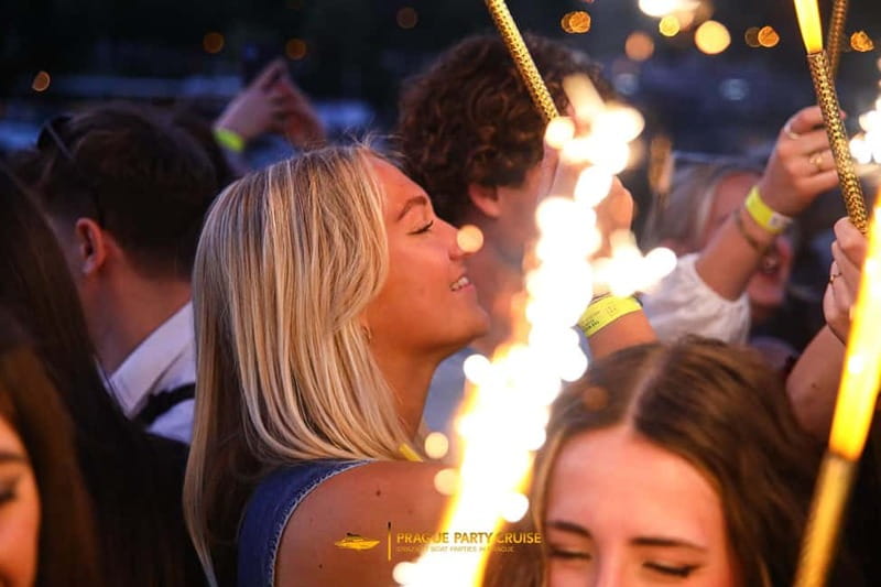 Prague : Boat Party with Afterparty at EPIC - What happens at Loď Odra