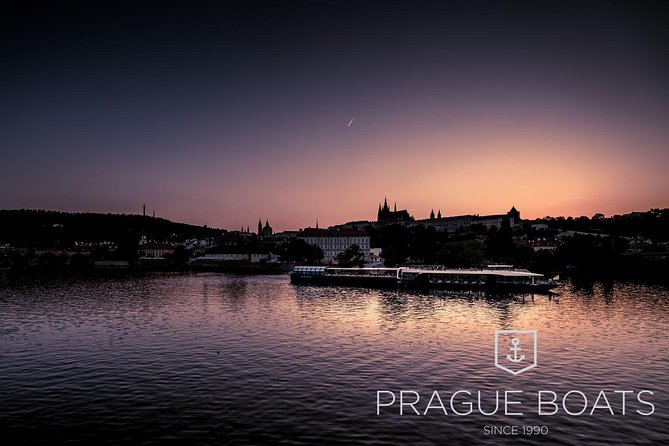 Prague Boats 3-hours Crystal Dinner Cruise - Live music and the evening mood