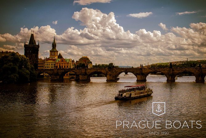 PRAGUE BOATS: 50-Minute Sightseeing Cruise - Prague Castle and Kampa Island from the water