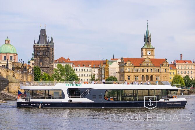 PRAGUE BOATS: 50-Minute Sightseeing Cruise - Daylight, sunset, or after dark?