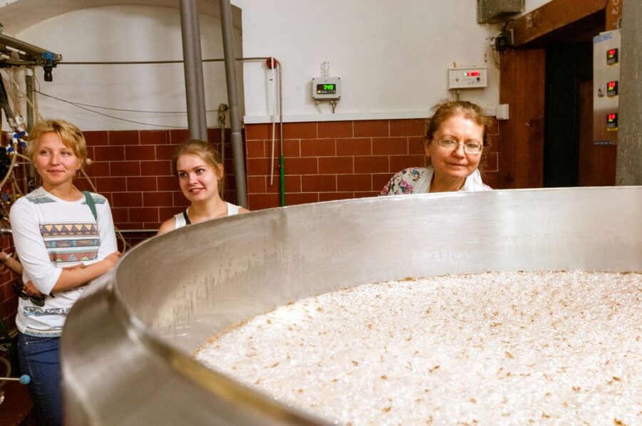 Prague: Brewery Tour with Unlimited Tastings - The guides make the difference