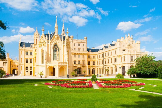 Prague-Budapest One-Way Sightseeing Day Tour - Booking, timing, and cancellation details