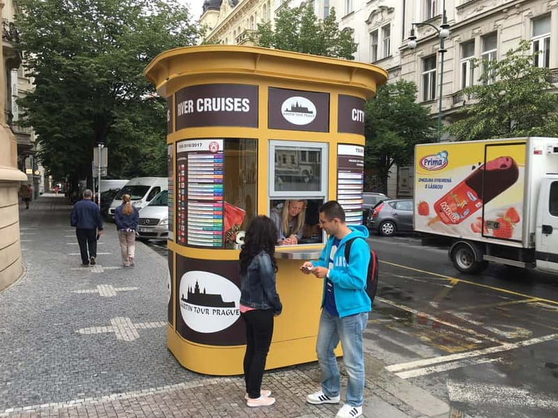 Prague: Bus and Boat Tour - What the bus ride adds to the day