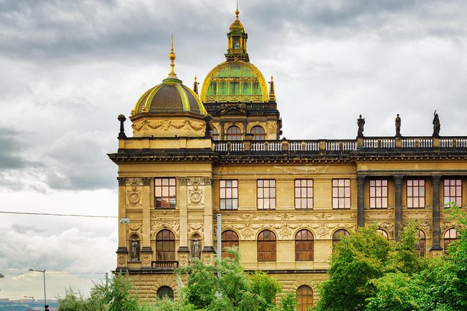 Prague: Bus Tour, Walking Tour, River Cruise and Lunch - The one-hour Vltava cruise