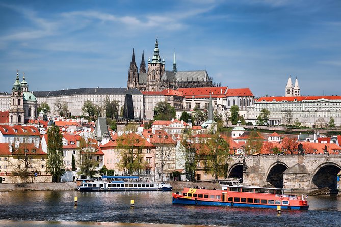 Prague: Bus Tour, Walking Tour, River Cruise and Lunch - Pace, group size, and comfort