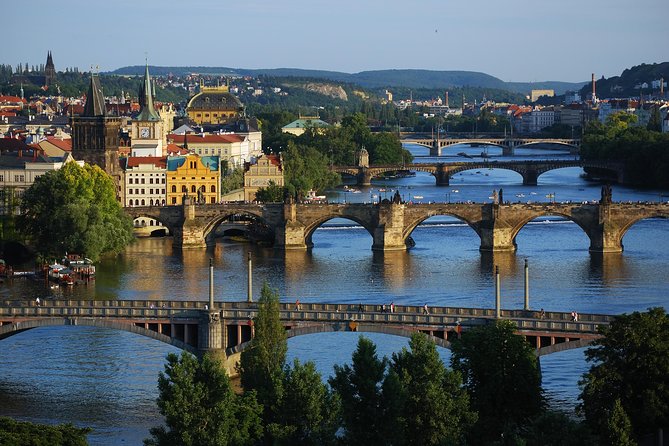 Prague: Bus Tour, Walking Tour, River Cruise and Lunch - Prague Castle begins the route from above