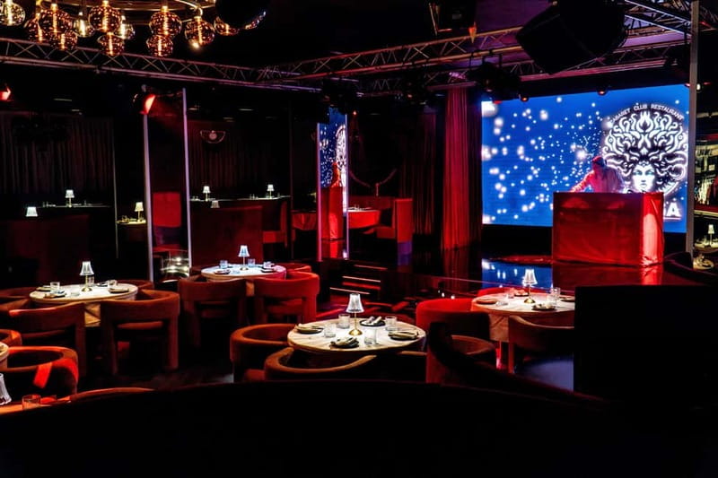 Prague: Cabaret Show at Medusa - Nightlife Prague - Who will get the most from this Prague night out