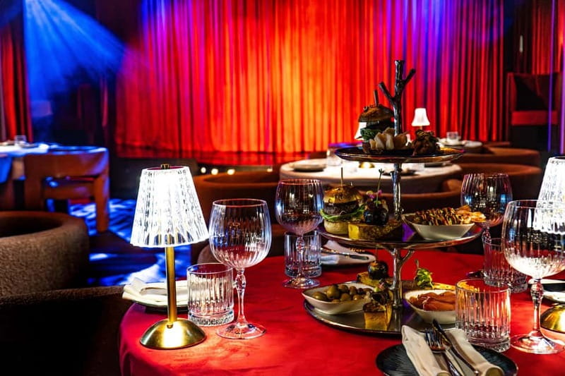 Prague: Cabaret Show at Medusa - Nightlife Prague - Planning the evening around Medusa