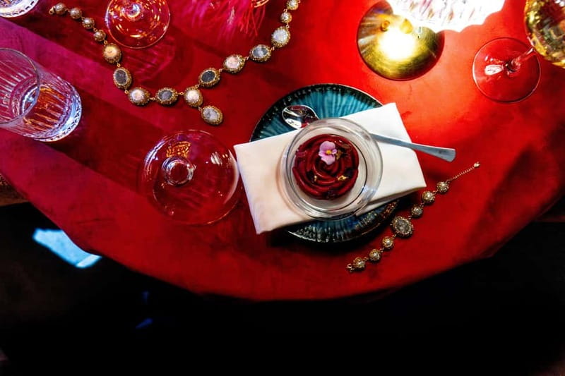 Prague: Cabaret Show at Medusa - Nightlife Prague - Is Medusa good value at $34?