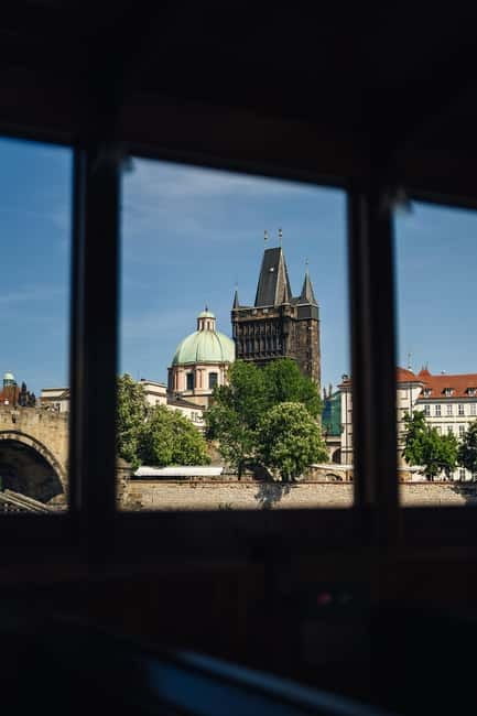 Prague: Canal Cruise Around Charles Bridge - What is included for $25