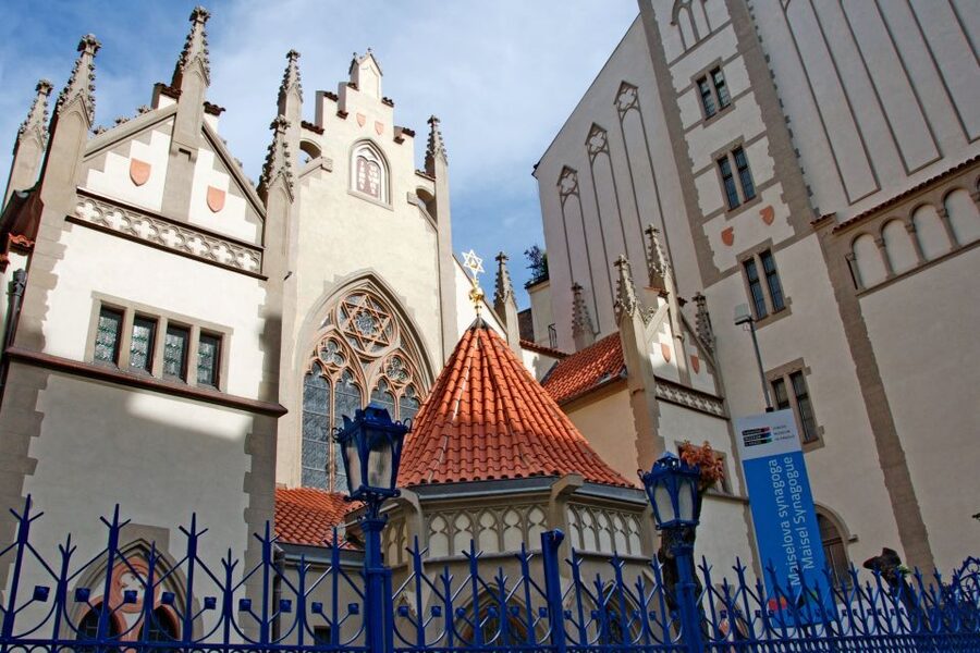 Prague: Castle and Jewish Quarter Tour - A Fast Route Through Prague’s Historic Center