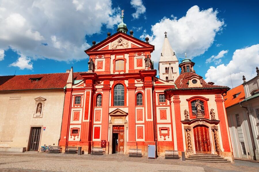 Prague Castle and St. Vitus Cathedral Private Walking Tour - What the three-hour option adds