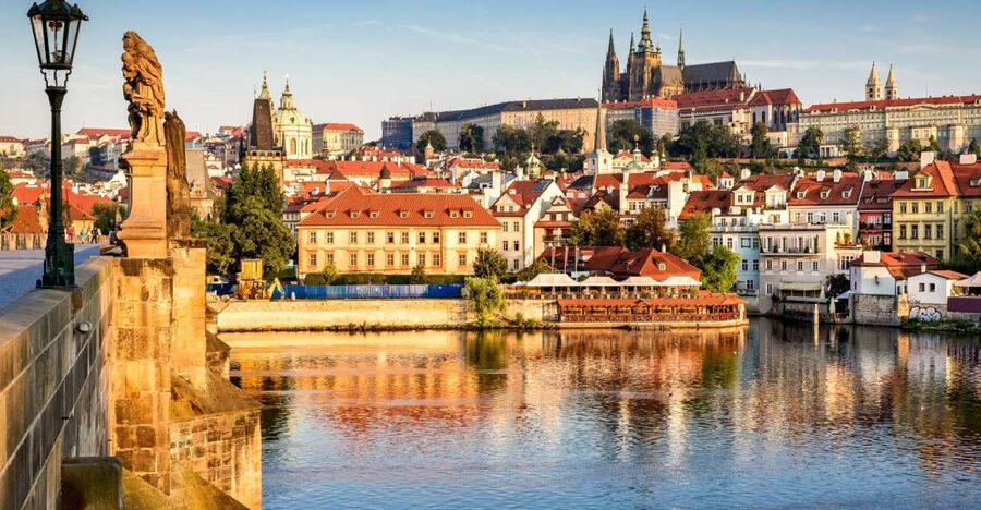 Prague Castle and St. Vitus Cathedral Private Walking Tour - Why a private guide matters here