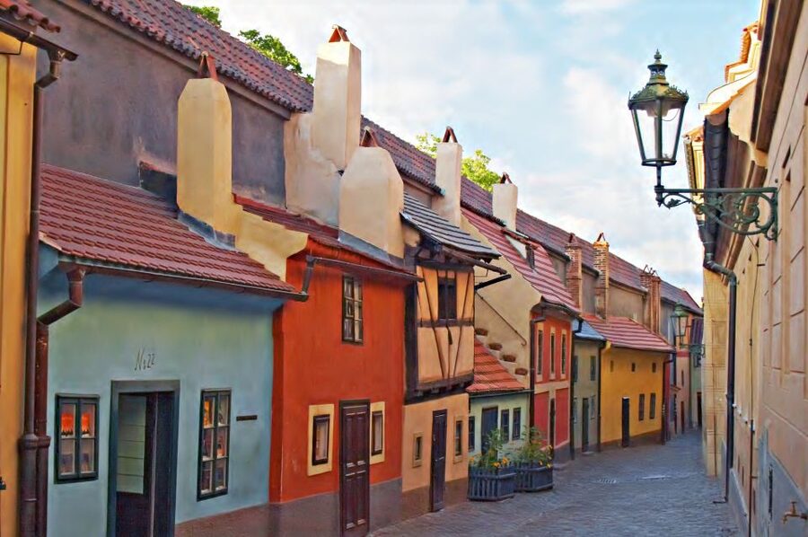 Prague Castle & Castle District: 2-Hour Guided Tour - Small details that make the day easier