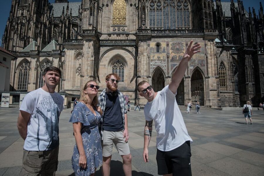 Prague: Castle Grounds & Highlights Walking Tour small-group - Key points to know before booking