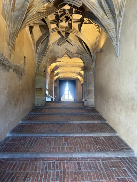 Prague Castle Interiors & Changing of the Guard-Small group - Who will get the most from this tour