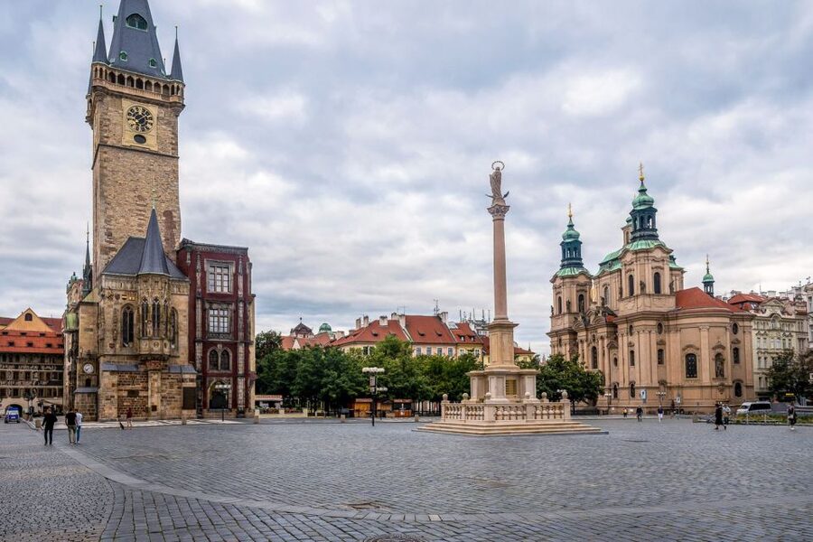 Prague: Castle, National Museum & Town Hall Tickets & Audio - Prague Castle and the full Circuit B visit