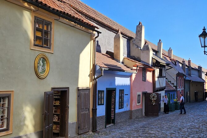 Prague Castle Private Walking Tour - Three hours, private attention, and the price