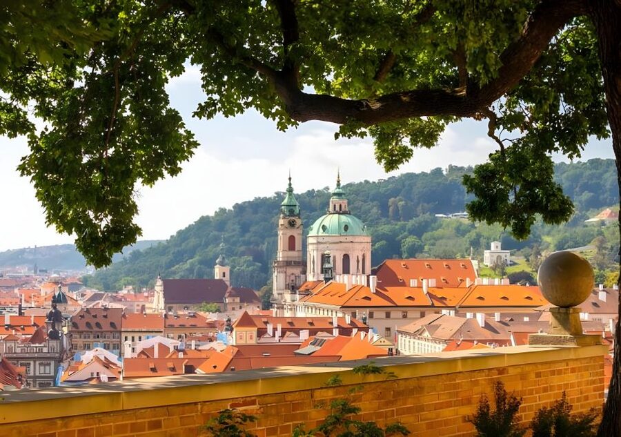 Prague Castle: Royal Palace, Cathedral, and Golden Lane Tour - Daliborka Tower and the darker stories