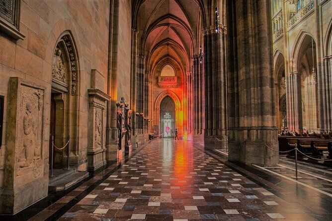Prague Castle Ticket Including Audio Guide & 15min introduction - Golden Lane, a small street with a different character