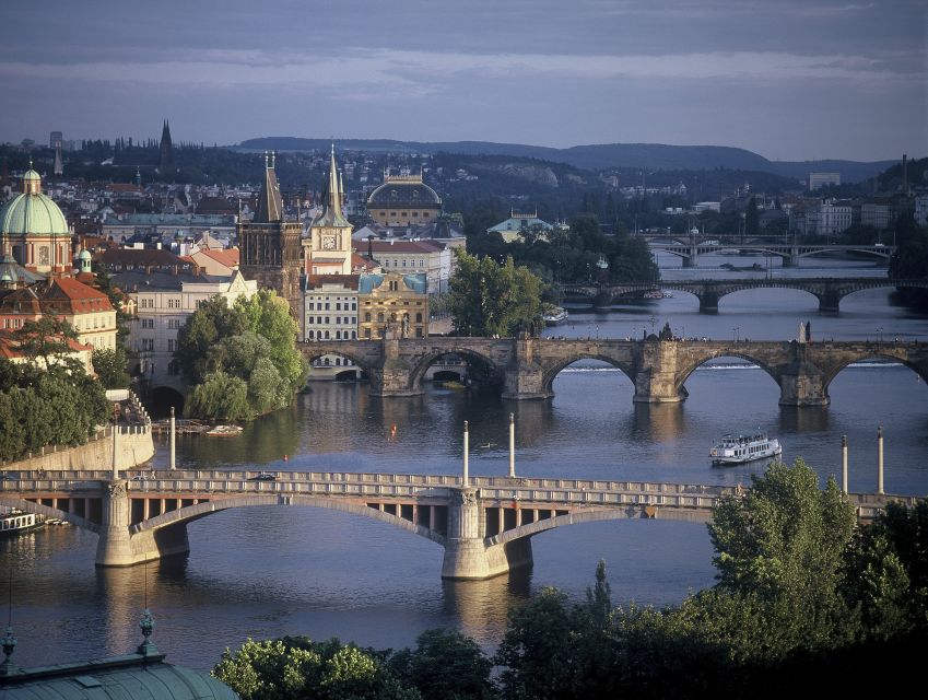 Prague City: 1-Hour Orientation Tour by Bus - How to use the tour as a starting point