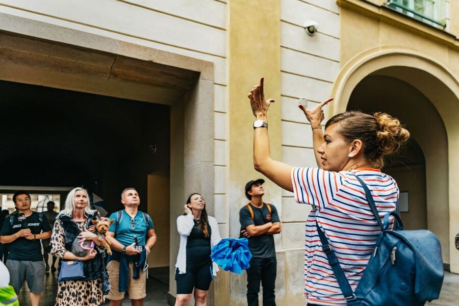 Prague: City Highlights By Bus, Boat, and on Foot - A quick way to get your Prague bearings