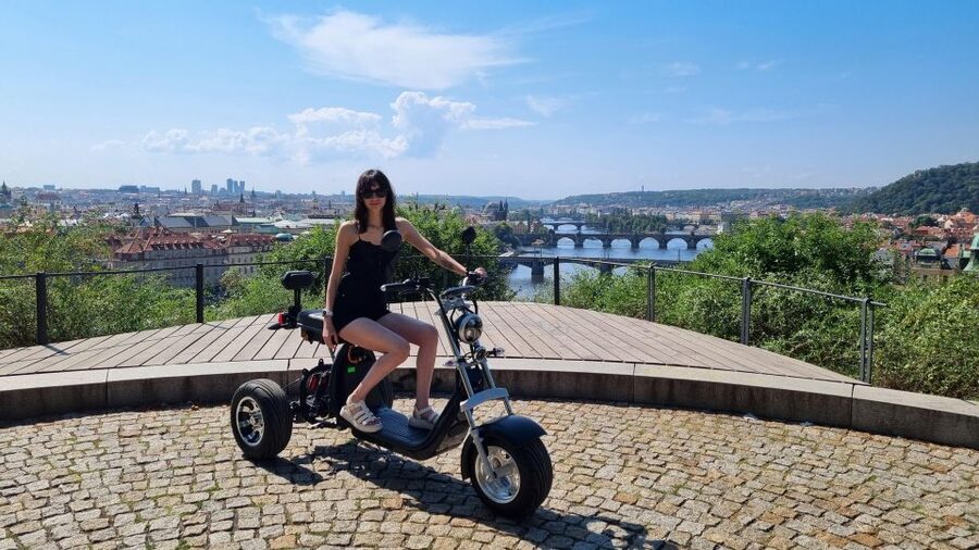 Prague: City Highlights Guided Electric Trike Tour - Start with the Lennon Wall and Kampa Island