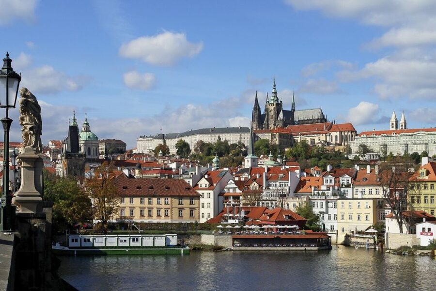 Prague: City Highlights Private Walking Tour - Josefov: Prague’s Jewish Quarter without interior visits