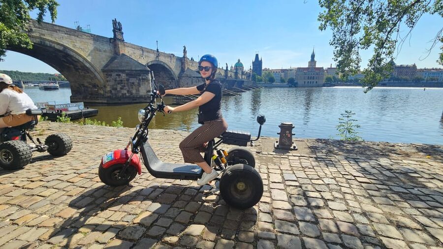 Prague: City Highlights Tour by Electric Trike - Charles Bridge and the riverfront