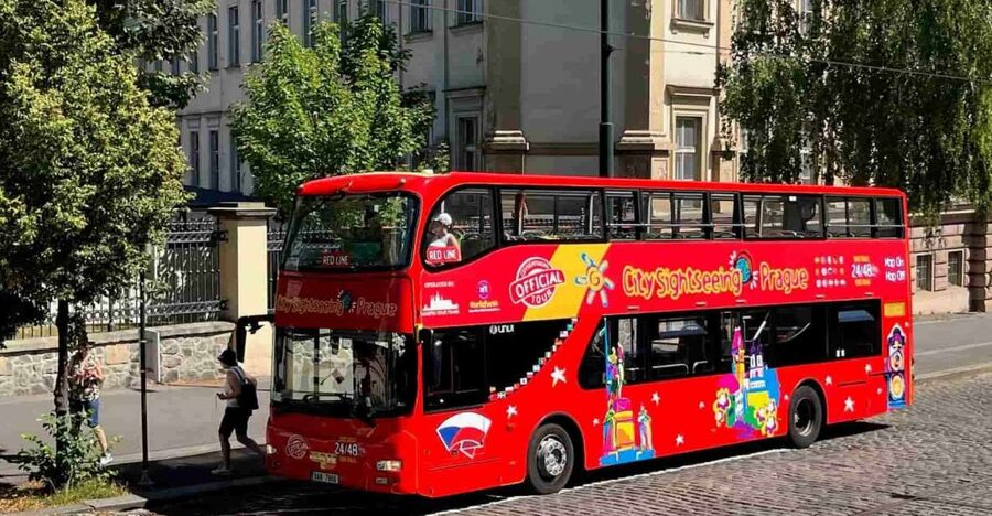 Prague: City Sightseeing HOHO Bus Tour & Optional Boat Tour - A practical one-day plan
