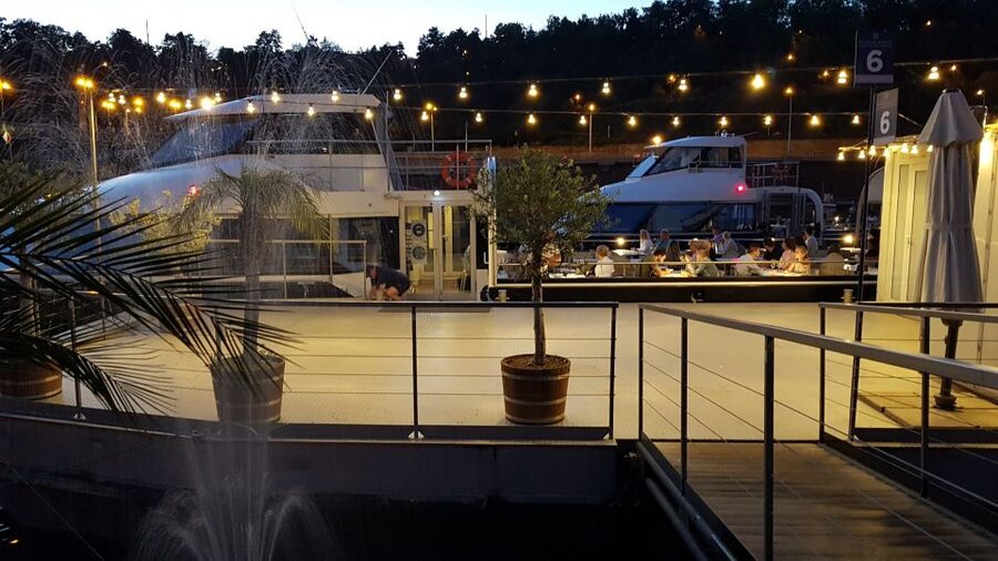 Prague: City Tour and Dinner Cruise with Hotel Pickup - Key details at a glance