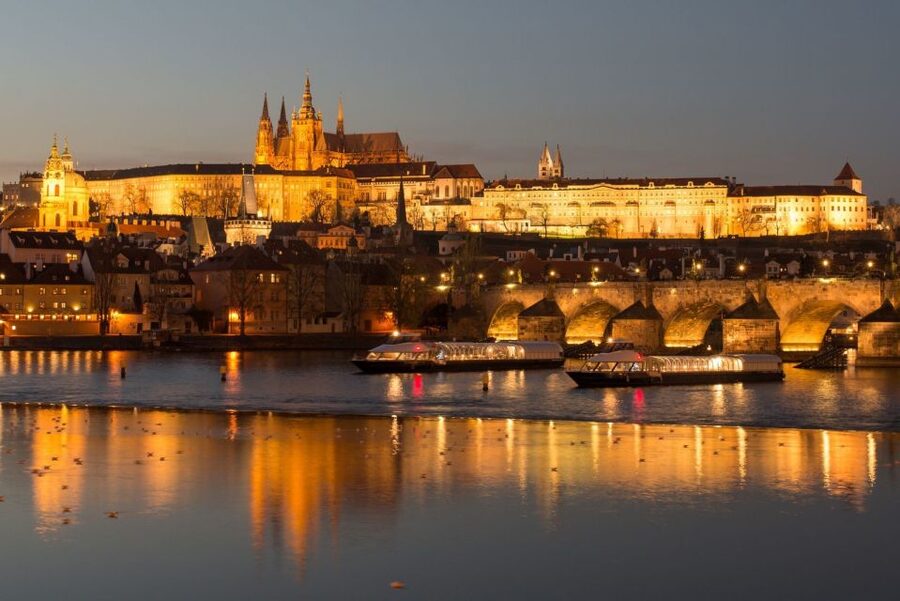 Prague: City Tour and Dinner Cruise with Hotel Pickup - Republic Square, Wenceslas Square, and the New Town