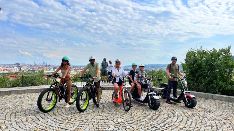 Prague: City Viewpoints Tour by Electric Fat Bike - Guide quality and group style