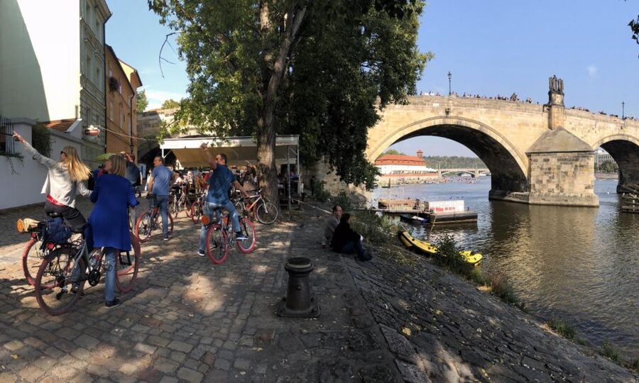 Prague: Classic City Bike Tour - Municipal House and New Town