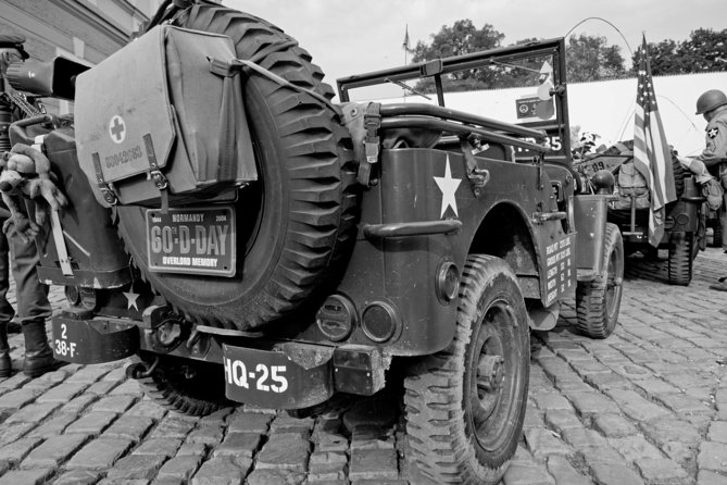 Prague Communism and World War II Walking Tour - Wenceslas Square and the shock of 1968