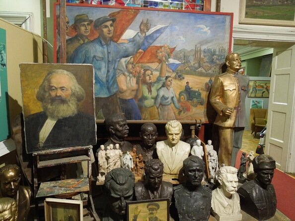 Prague Communism tour with visit of Communism museum - Key points at a glance