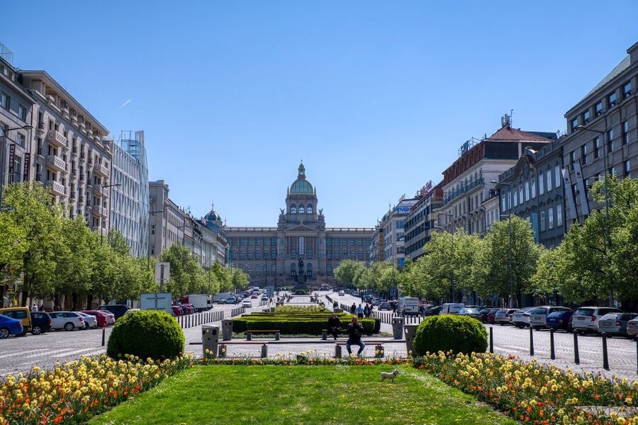 Prague Complete Tour in Spanish & Lunch, Tickets - Old Town Square and Prague’s famous clock