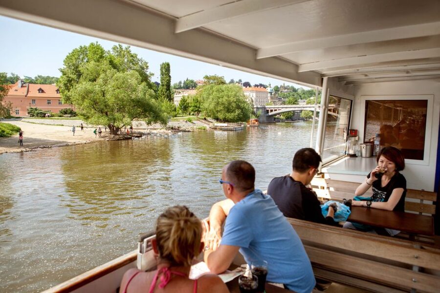 Prague Cruise: 1-Hour on the River Vltava - What the audio guide adds, and what it cannot do