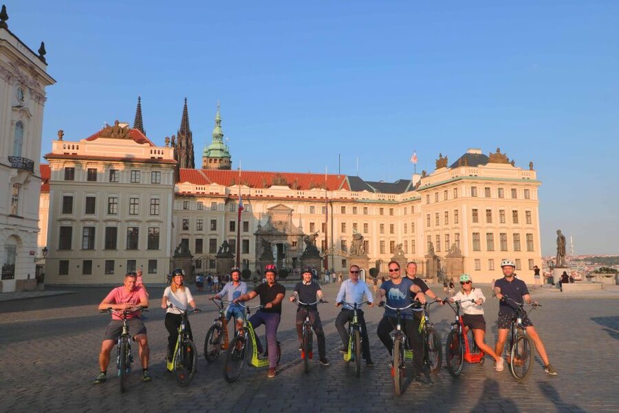 Prague: E-Bike/E-Scooter Viewpoint Tour - Time, price, and what you receive